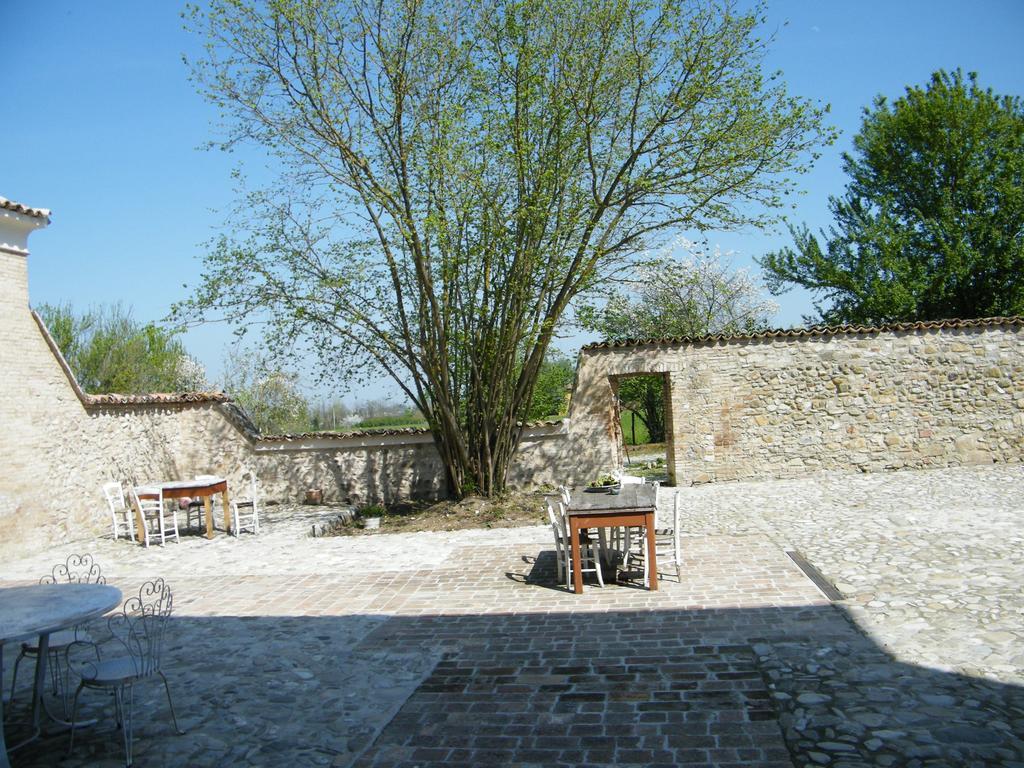 Room And Breakfast Torre Felino Экстерьер фото